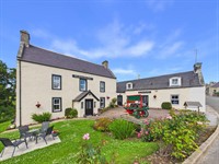 attractive traditional country inn - 1