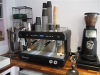 sandwich coffee bar - 2