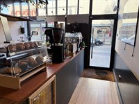 well presented café - 1