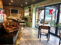 immaculate spacious café bar - 3