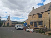 cotswolds freehold pub popular - 3