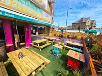 immaculate licensed restaurant bar - 1