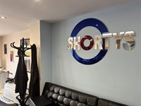 extremely well established barbershop - 2