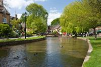 artisan gift shop bourton - 1