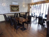 spacious licensed italian restaurant - 2