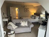 freehold hotels cemaes bay - 3
