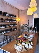 wine bar wine shop - 2
