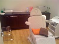 leasehold aesthetics beauty clinic - 3