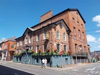 freehold pubs chester - 1