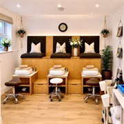 premium nail salon prosecco - 2