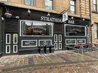 well situated historic pub - 1
