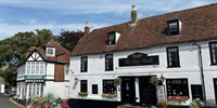 iconic 17th-century pub b& - 2