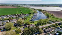 freehold premises with river - 3