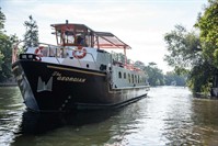 event boat hire business - 3