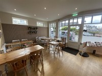 popular village centre café - 3