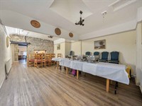 freehold restaurants burnley - 3