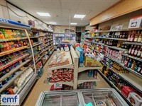 leasehold lockup off licence - 3