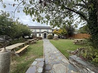 well-known countryside freehouse set - 1