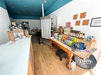 retail high street restaurant - 3