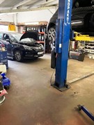 fully equipped garage workshops - 3