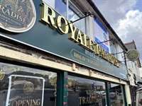 freehold restaurant takeaway flat - 1