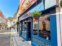popular restaurant retail high - 1