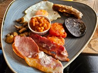 established snack bar cafe - 2