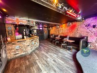 bar altrincham - 1