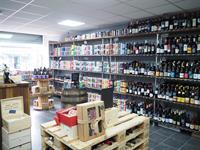 specialist off licence hull - 3