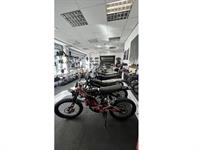 e-scooter retailer with-house customization - 3