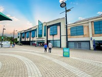 retail high street truro - 1
