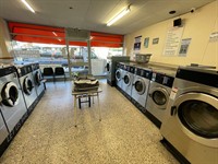 busy established launderette - 1