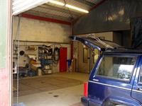 vehicle sprayers repairs garage - 3