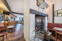 public house to let - 3