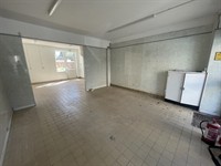 versatile retail premises for - 2