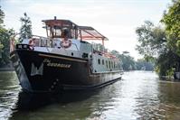 event boat hire business - 3