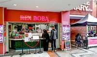thriving bubble tea café - 1