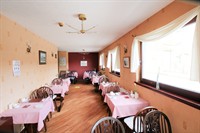well-presented prime location guest - 3