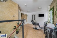 established beauty hair salon - 1