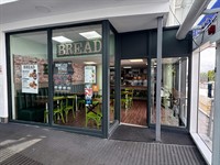 well-presented cafe food-to-go business - 1