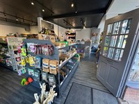 retail unit - 1
