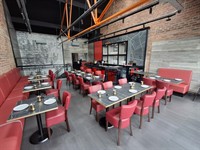 140 cover contemporary restaurant - 1