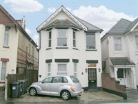 well located hmo between - 1