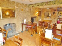 hugely characterful freehouse restaurant - 2