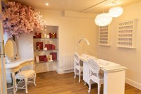 beauty salon - 1