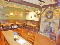hugely characterful freehouse restaurant - 3