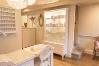 beauty salon - 2