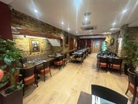 immaculate licensed italian restaurant - 3