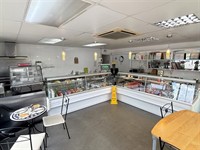 closed fully fitted sandwich - 1