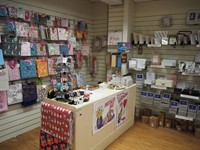 vacant retail unit ideal - 2